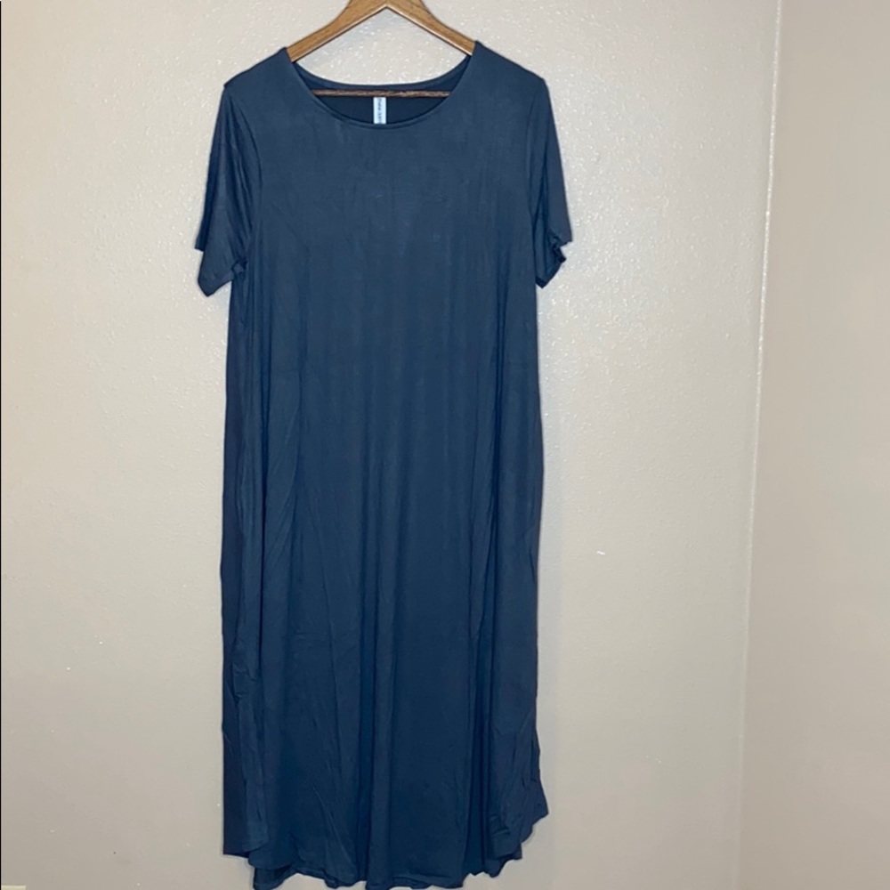 Viscose plus short sleeve round neck pocket dress. - Picture 2 of 6